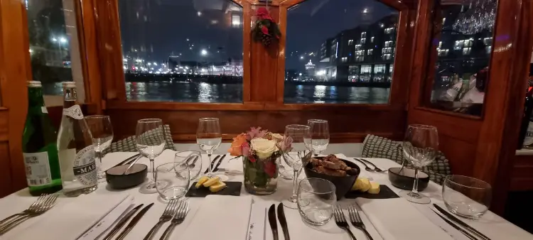 dinner cruise amsterdam menu